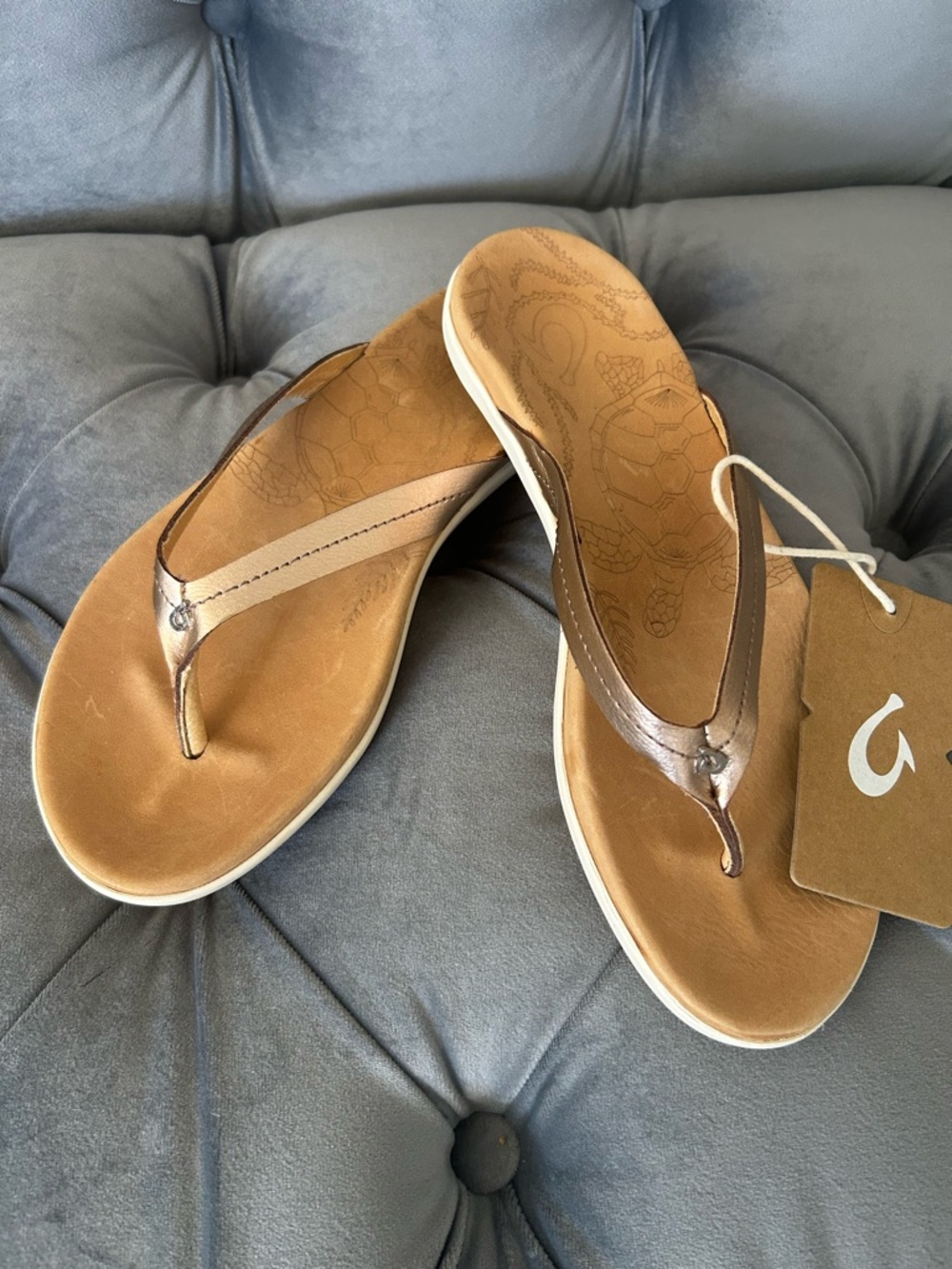 OLUKAI HONU NEW!!!!! PINK COPPER/ SAHARA SANDEL - Picture 5 of 8